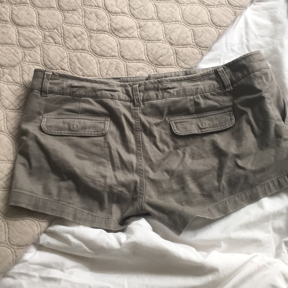 AE Shorts - Picture 3 of 3